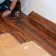 Staggering hardwood flooring during installation.